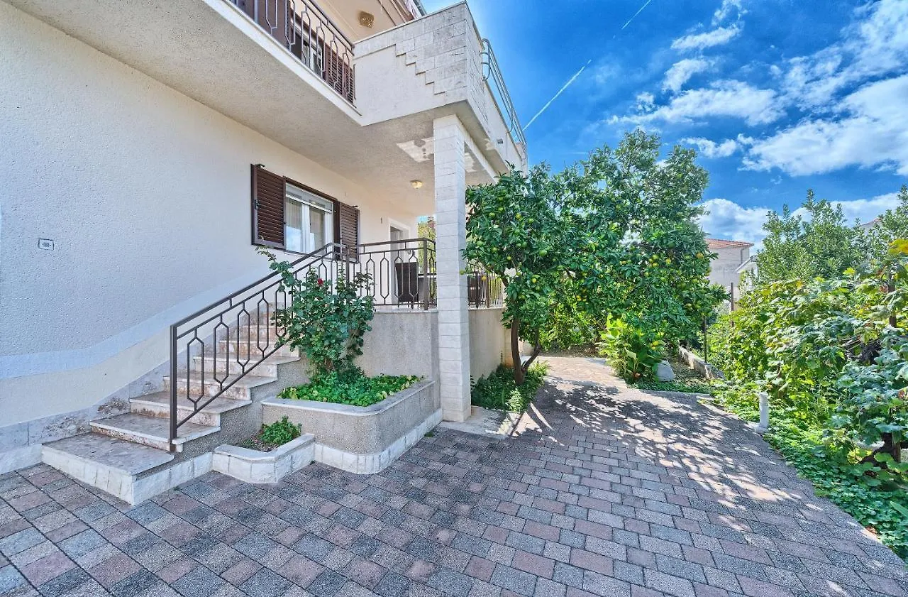 Apartmani Marina Trogir 3*,  Croatia