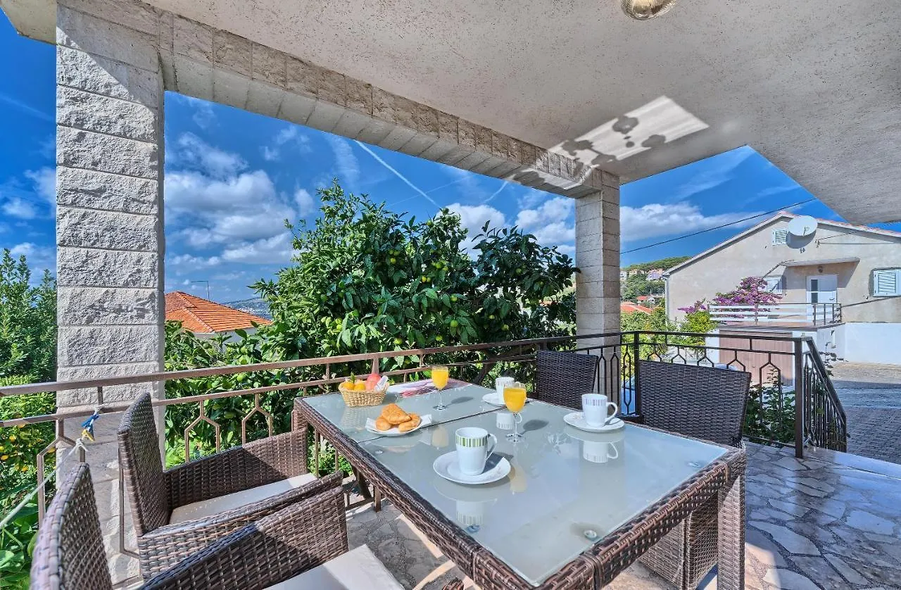 Apartmani Marina Trogir Guest house