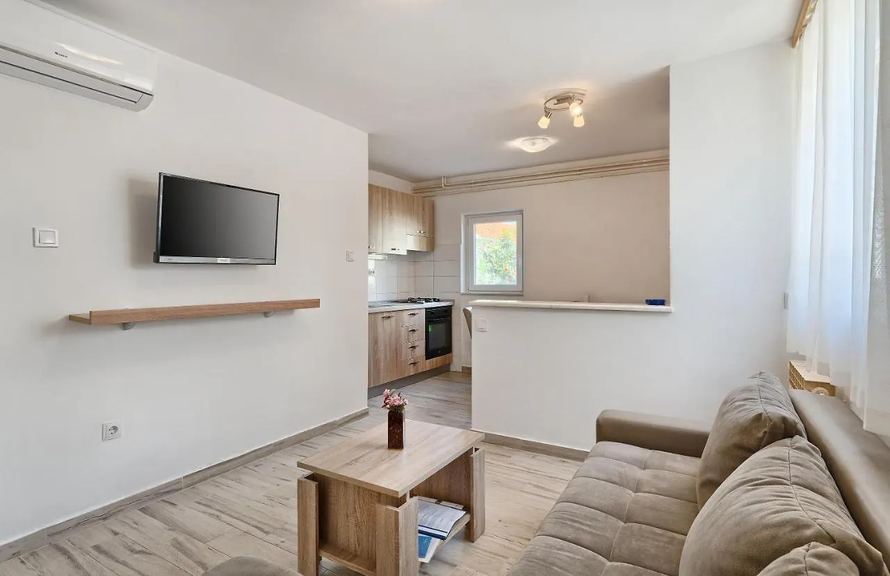 Guest house Apartmani Marina Trogir