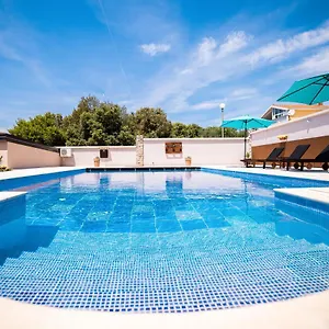 Hacienda Apartment Kožino