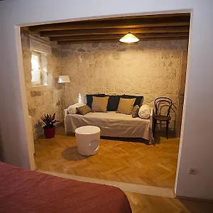 Livia Trogir