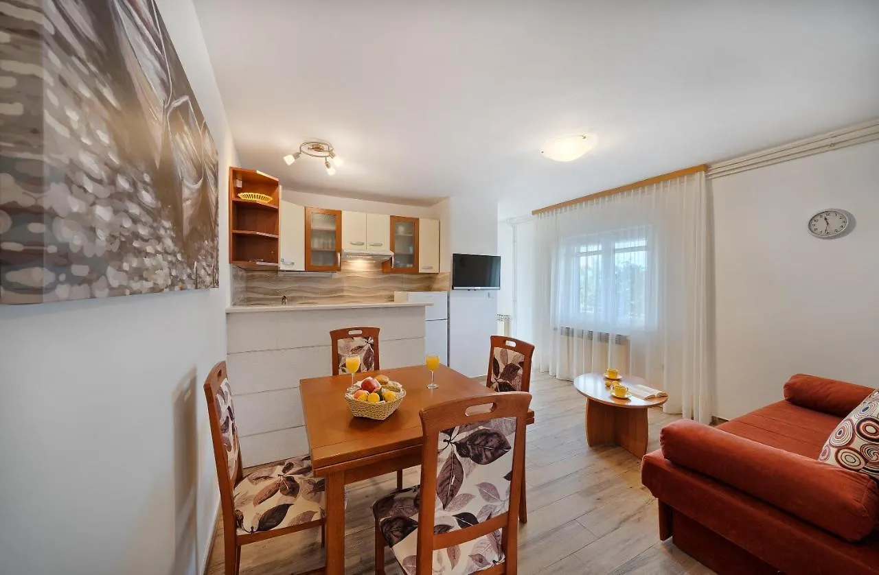 Apartmani Marina Traù 3*,  Croazia